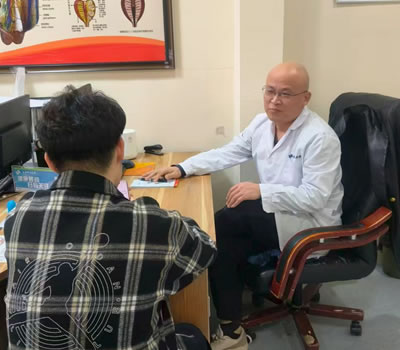 潮州市|男科医师高朋磊：守护男性健康，专业男科诊疗